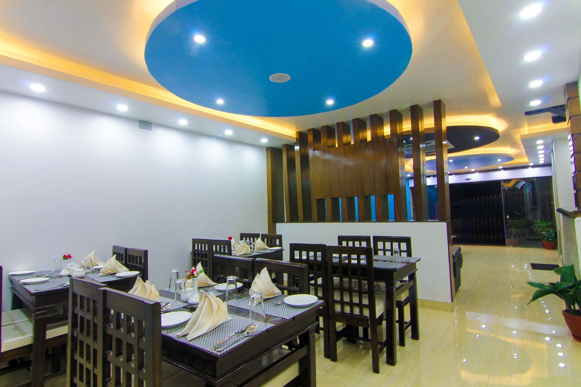 Hotel Lakeside Pokhara Esterno foto