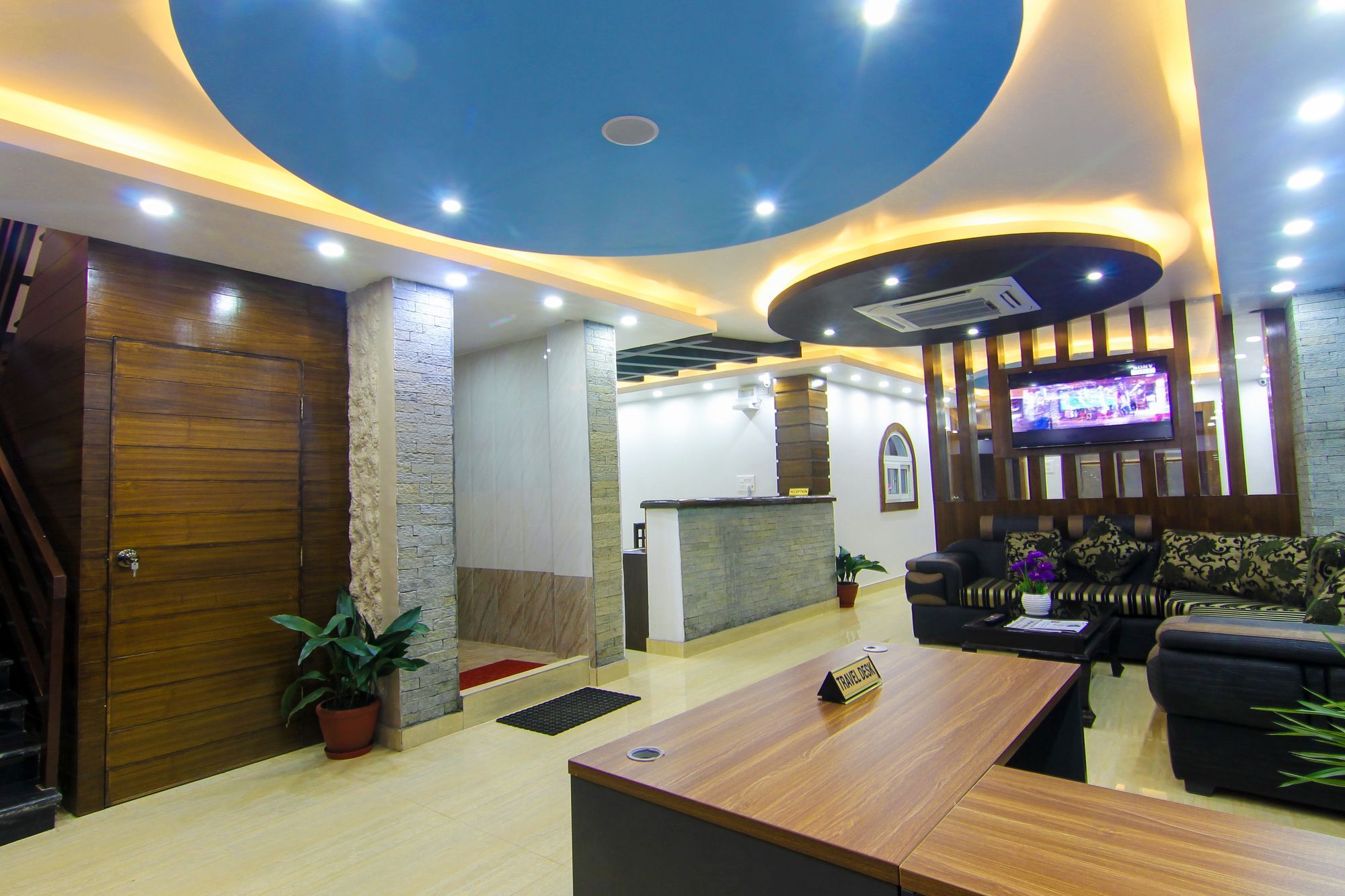 Hotel Lakeside Pokhara Esterno foto